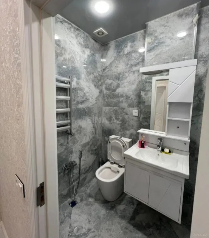 Kirayə verilir 2 otaqlı mənzil 60 m²