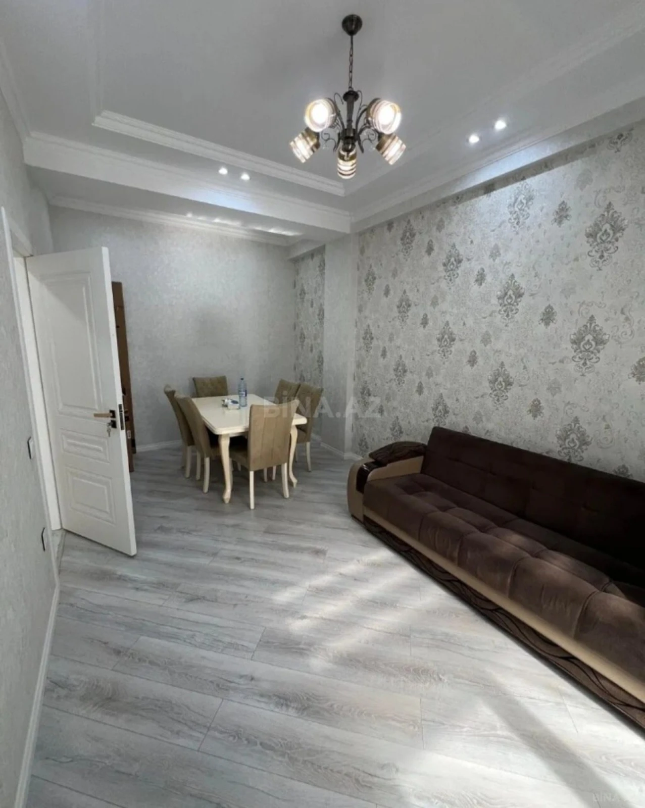Kirayə verilir 2 otaqlı mənzil 60 m²