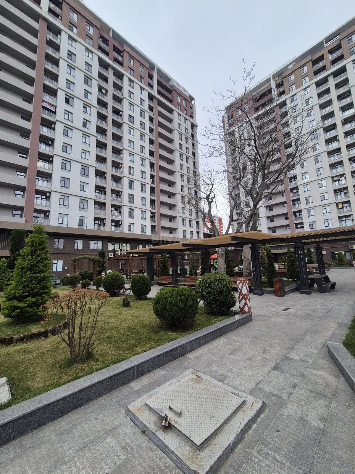 Satılır 2 otaqlı mənzil 52 m²