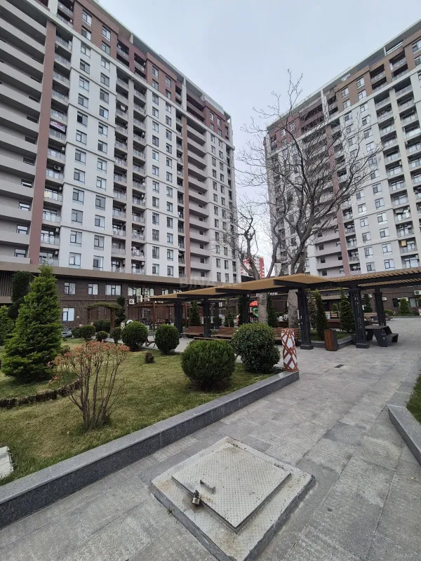 Satılır 2 otaqlı mənzil 52 m²
