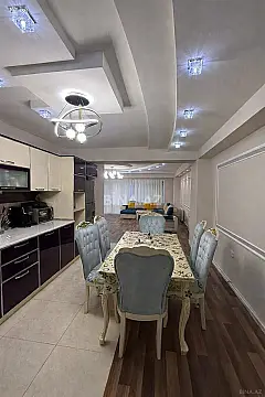 Kirayə verilir 3 otaqlı mənzil 125 m²