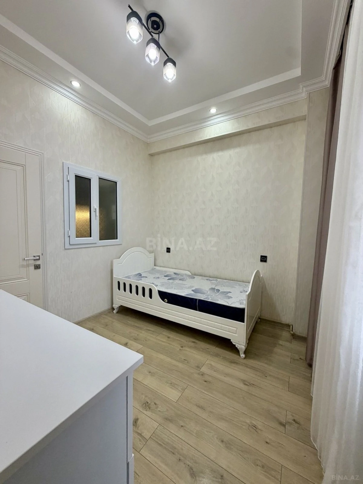 Satılır 2 otaqlı mənzil 80 m²
