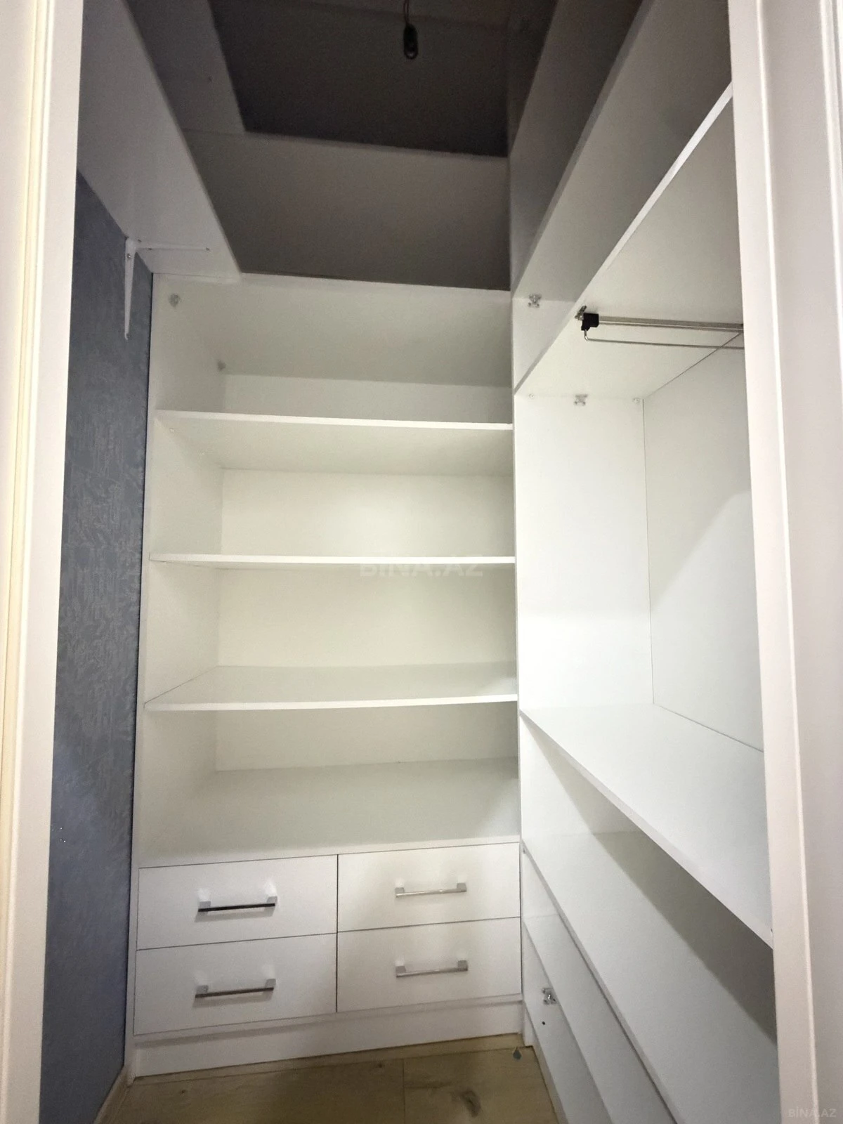 Satılır 2 otaqlı mənzil 80 m²