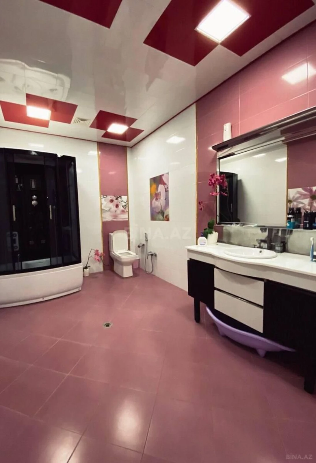 Satılır 4 otaqlı mənzil 190 m²