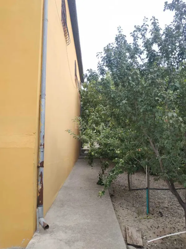 Satılır 8 otaqlı həyət evi 320 m²