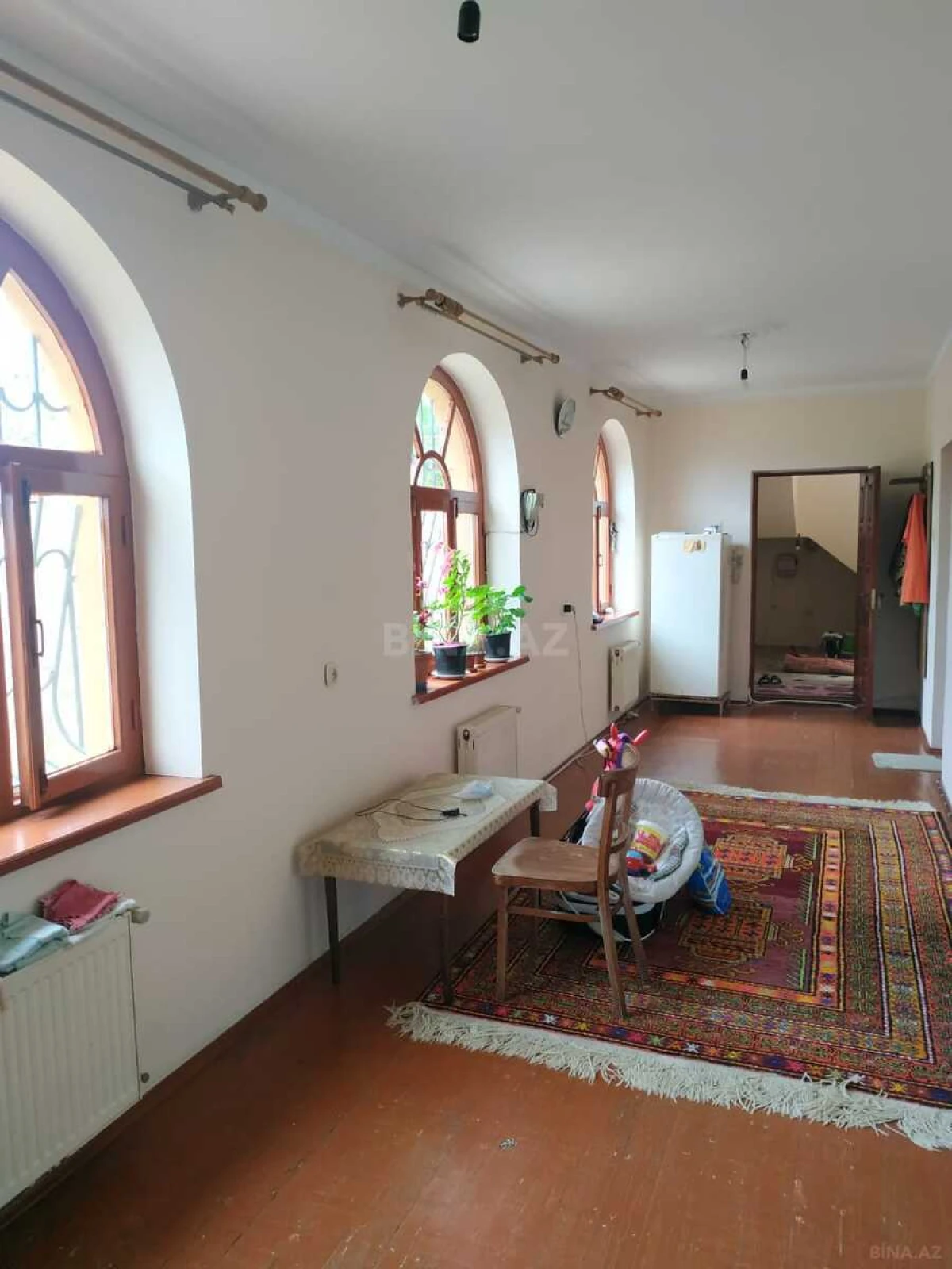 Satılır 8 otaqlı həyət evi 320 m²
