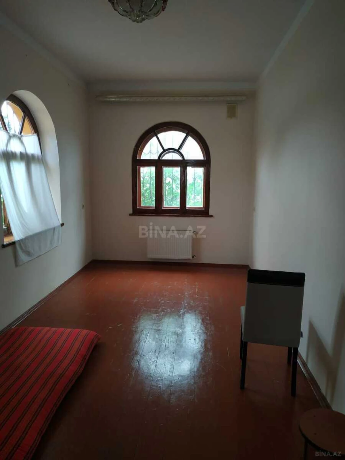 Satılır 8 otaqlı həyət evi 320 m²