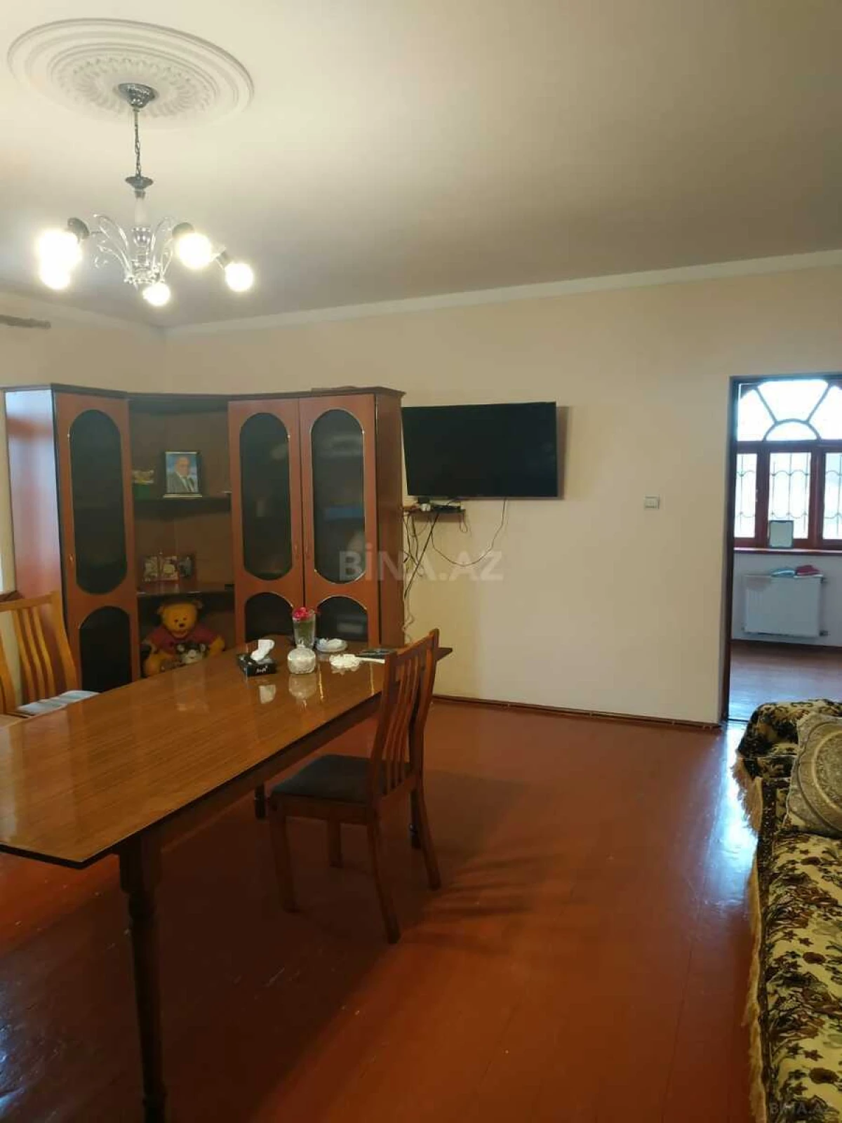 Satılır 8 otaqlı həyət evi 320 m²