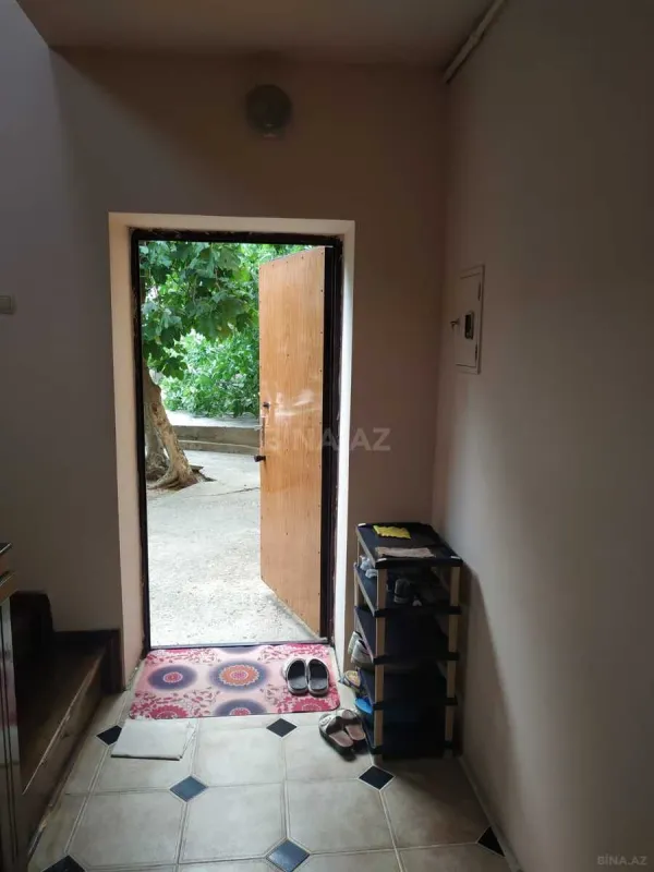 Satılır 8 otaqlı həyət evi 320 m²