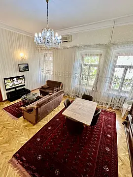 Kirayə verilir 3 otaqlı mənzil 142 m²