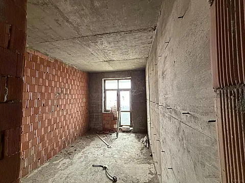 Satılır 3 otaqlı mənzil 155 m²