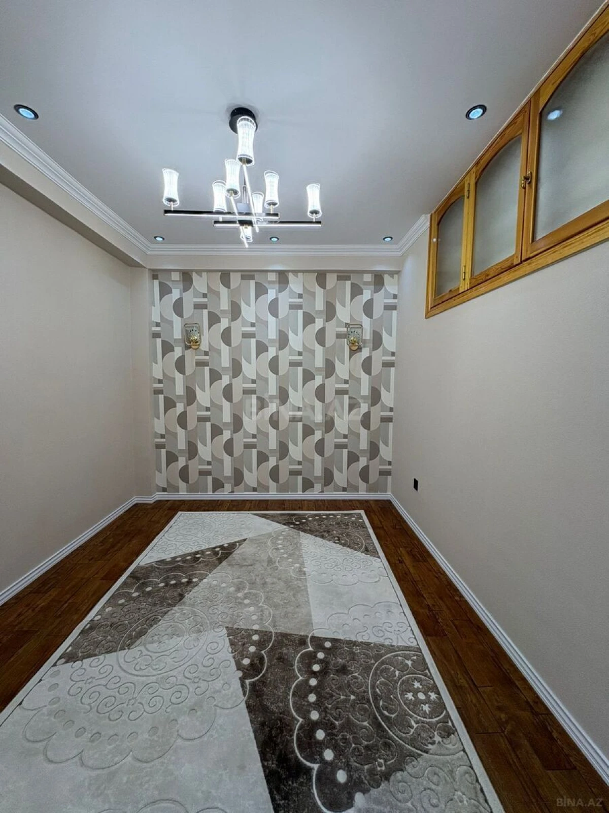 Satılır 2 otaqlı mənzil 70 m²