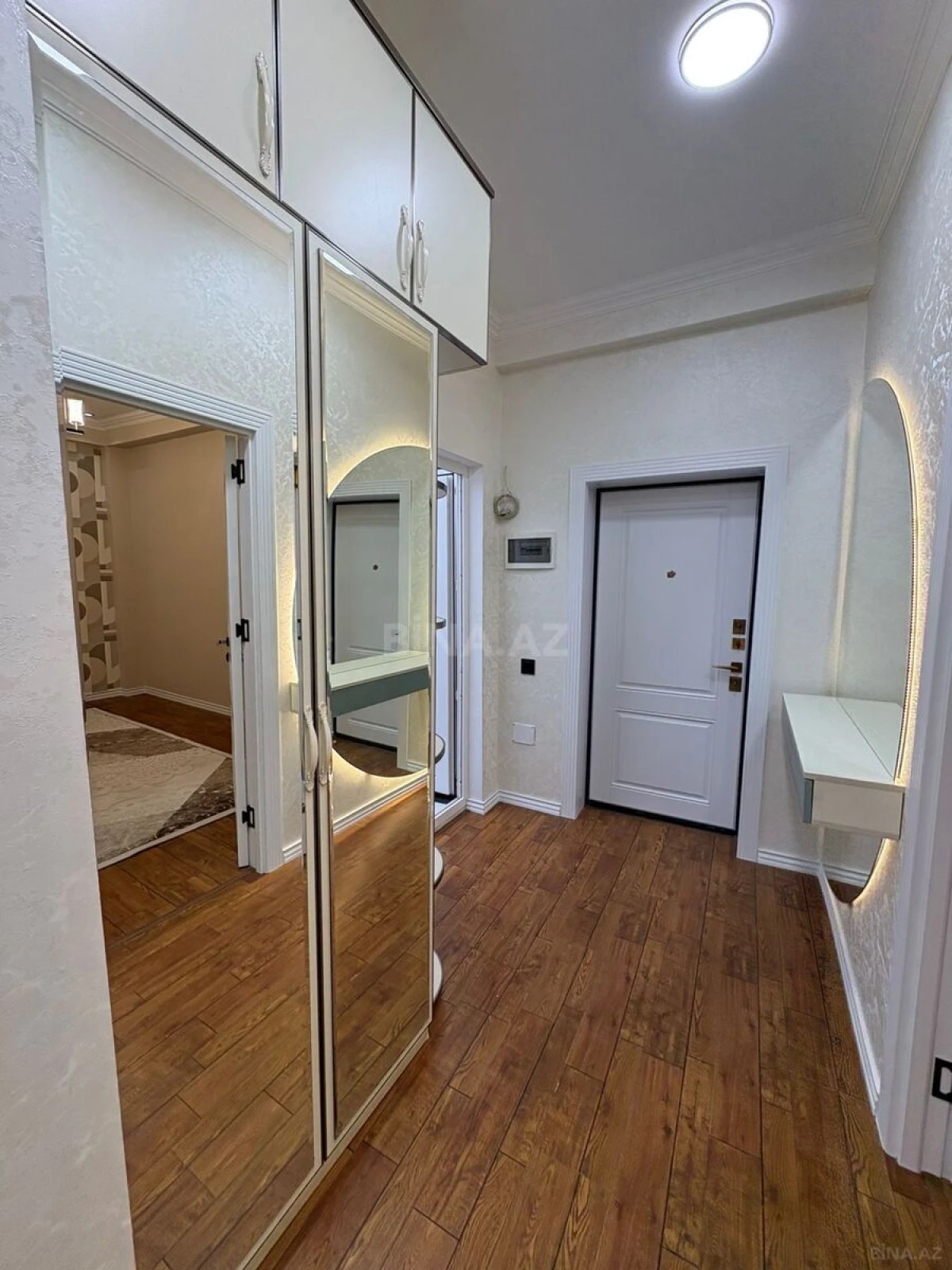 Satılır 2 otaqlı mənzil 70 m²