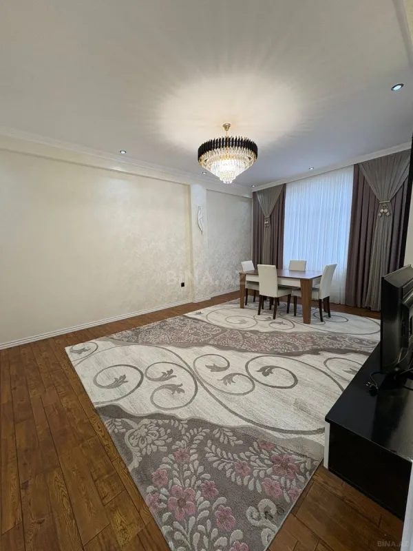 Satılır 2 otaqlı mənzil 70 m²