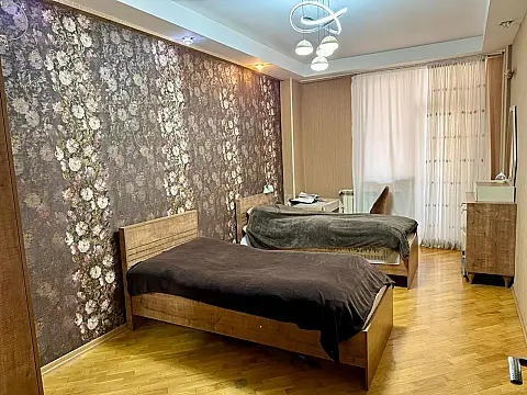 Satılır 2 otaqlı mənzil 90 m²