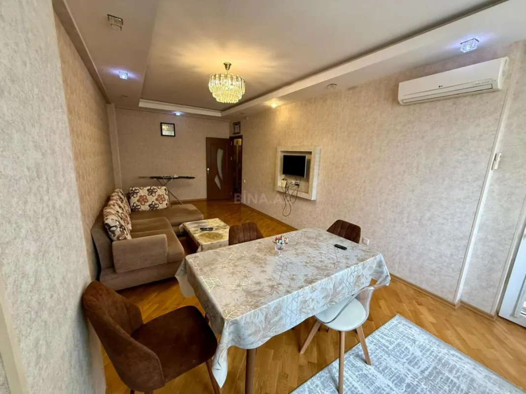 Satılır 2 otaqlı mənzil 90 m²