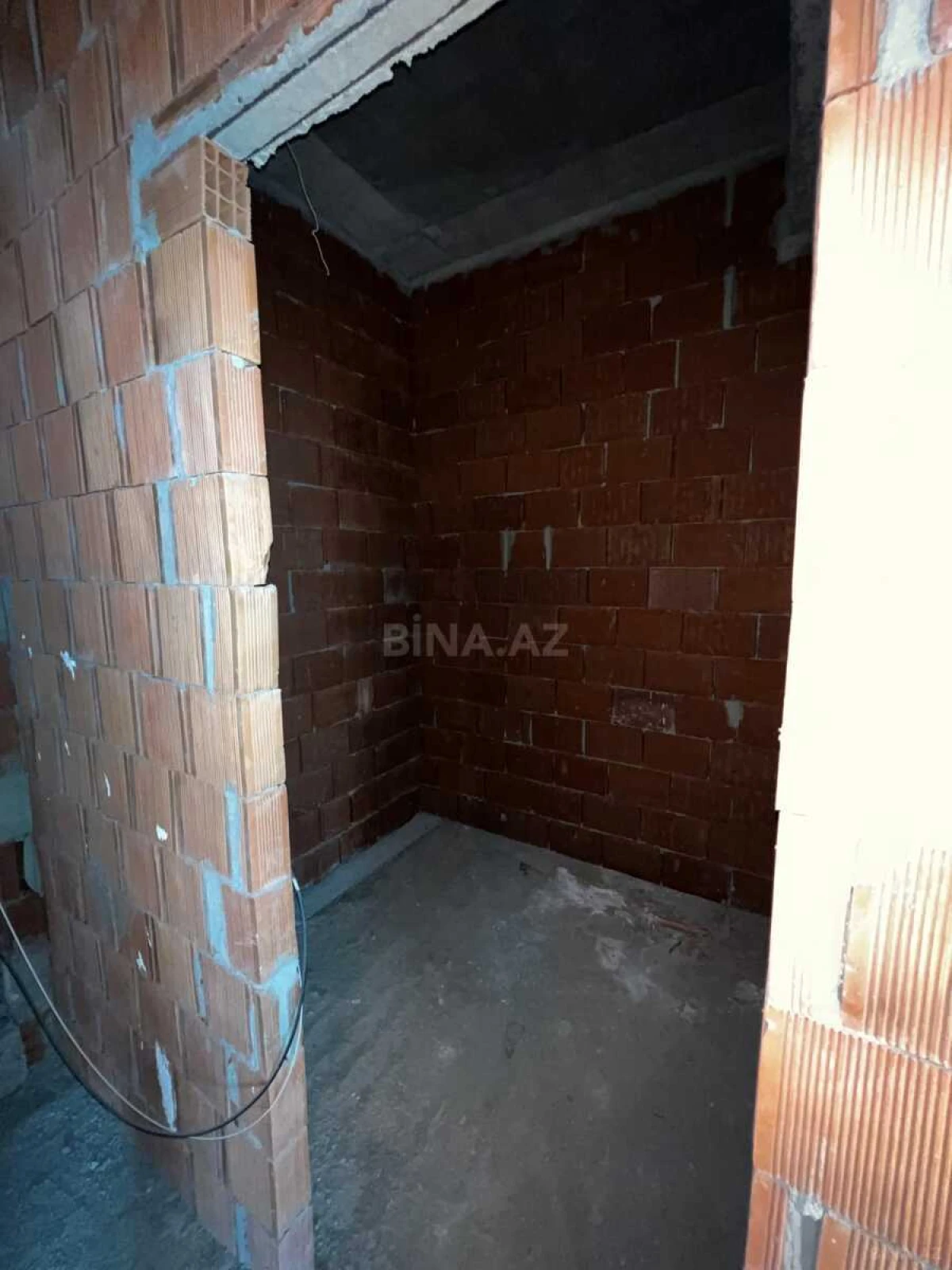 Satılır 3 otaqlı mənzil 120 m²