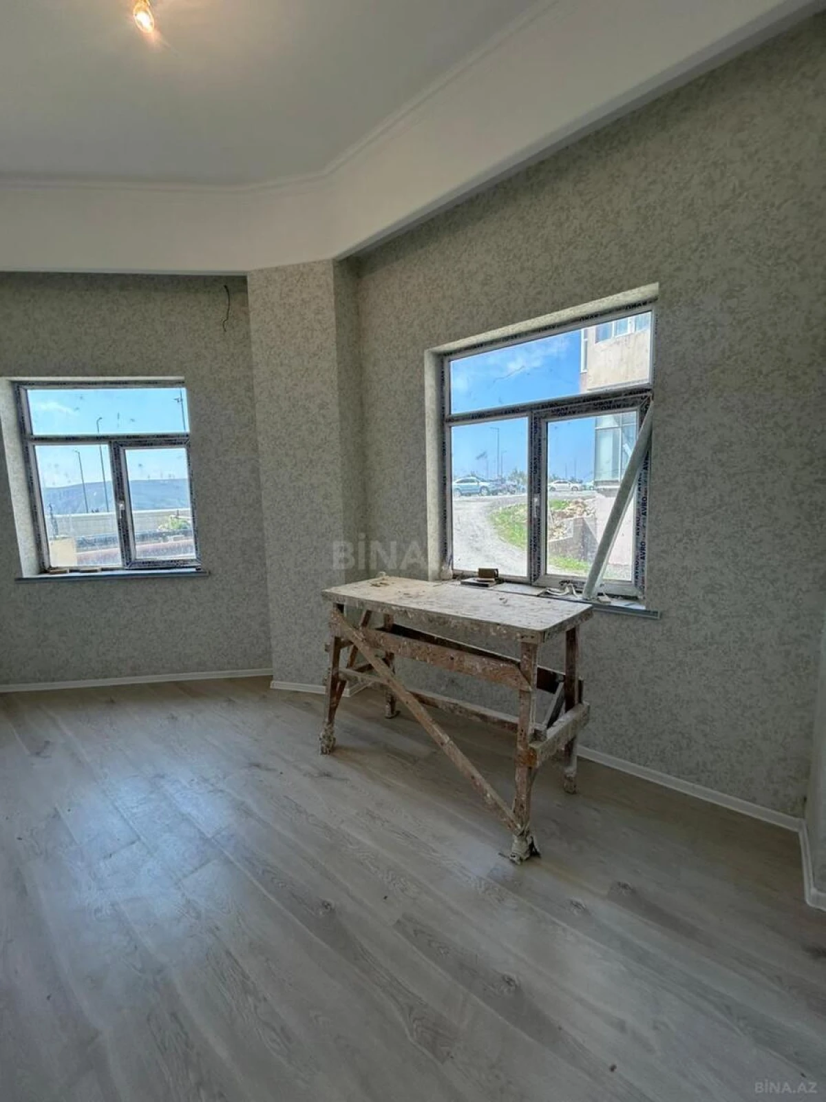 Satılır 3 otaqlı mənzil 95 m²