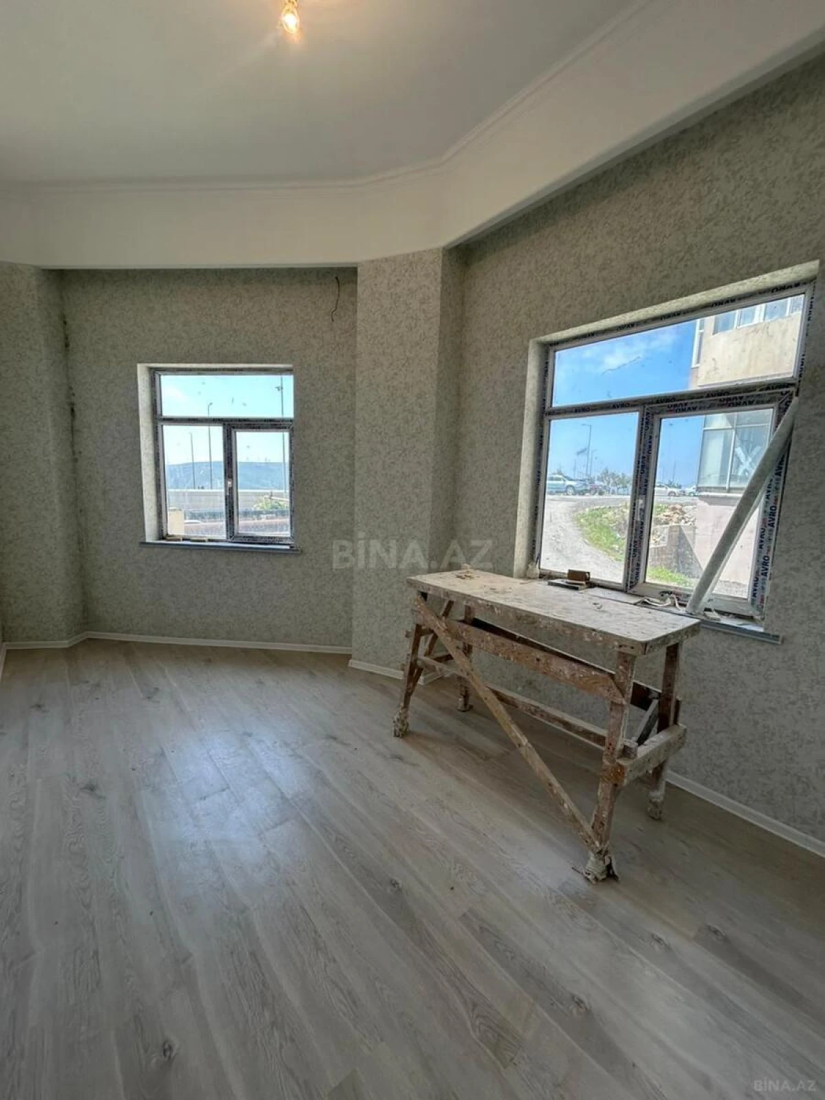 Satılır 3 otaqlı mənzil 95 m²