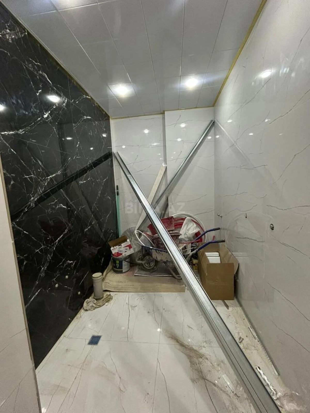 Satılır 3 otaqlı mənzil 95 m²