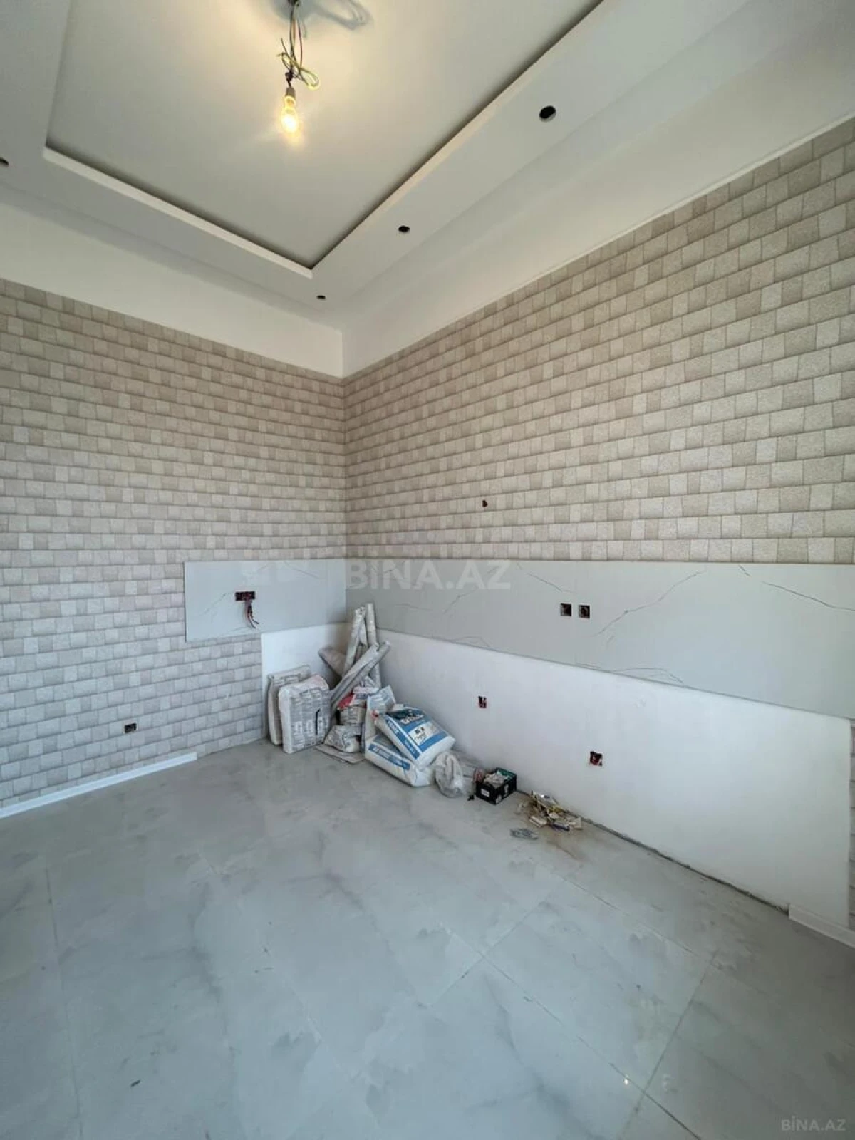 Satılır 3 otaqlı mənzil 95 m²