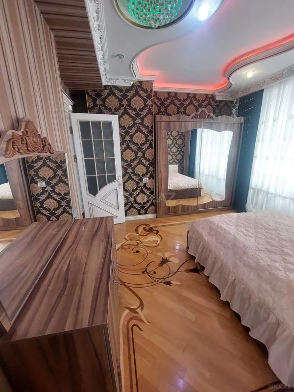 Kirayə verilir 3 otaqlı mənzil 120 m²