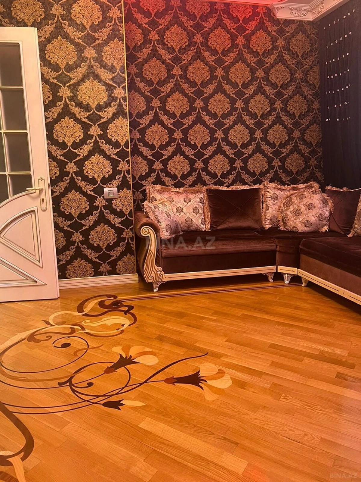 Kirayə verilir 3 otaqlı mənzil 120 m²