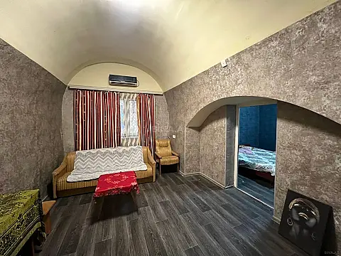 Satılır 2 otaqlı mənzil 50 m²