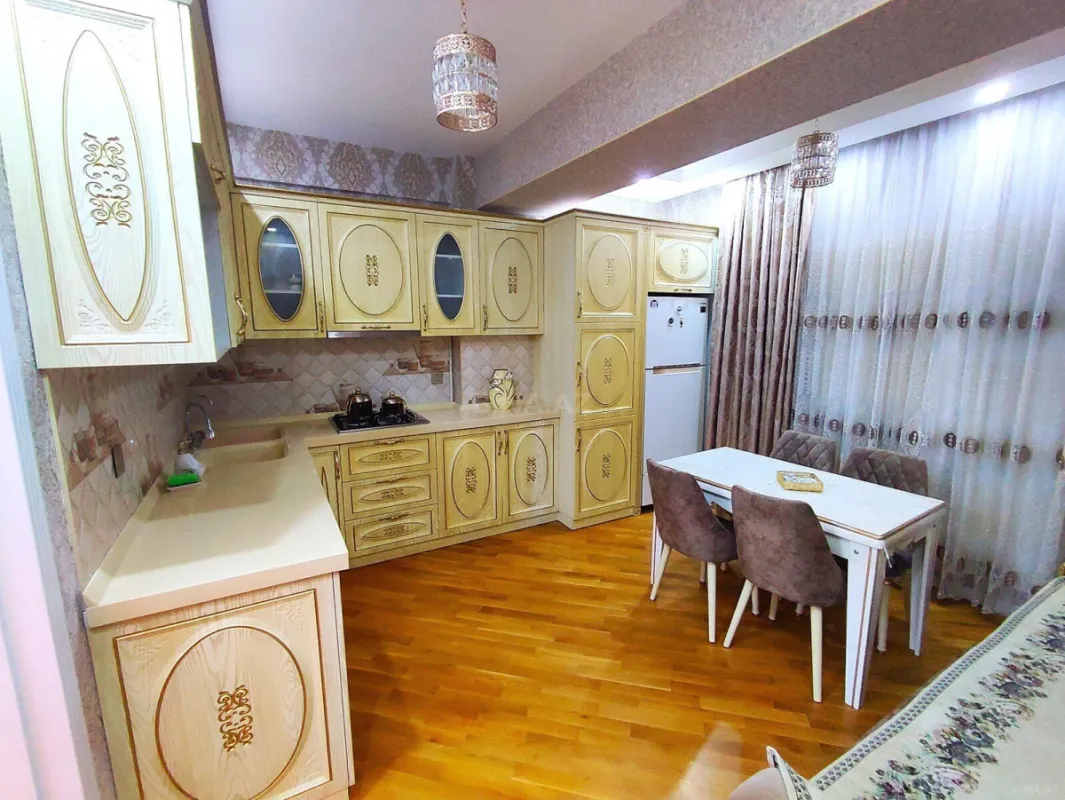 Satılır 3 otaqlı mənzil 97.3 m²