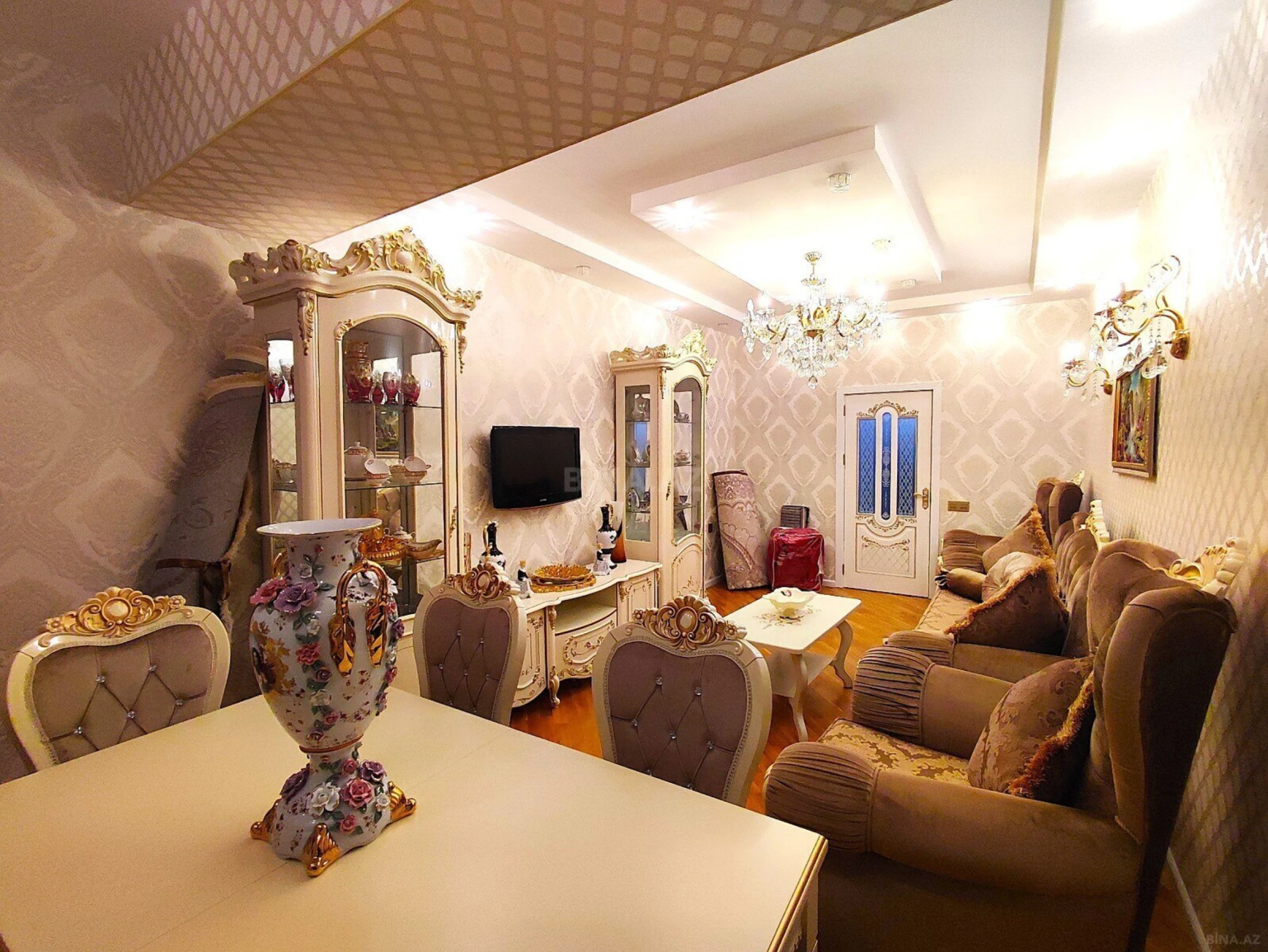 Satılır 3 otaqlı mənzil 97.3 m²