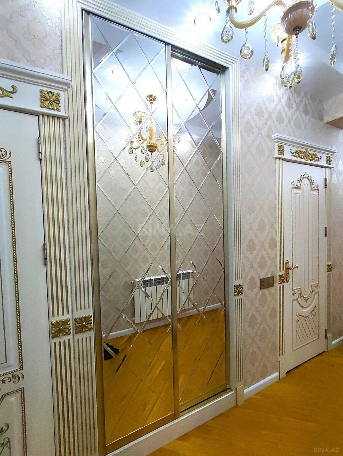 Satılır 3 otaqlı mənzil 97.3 m²