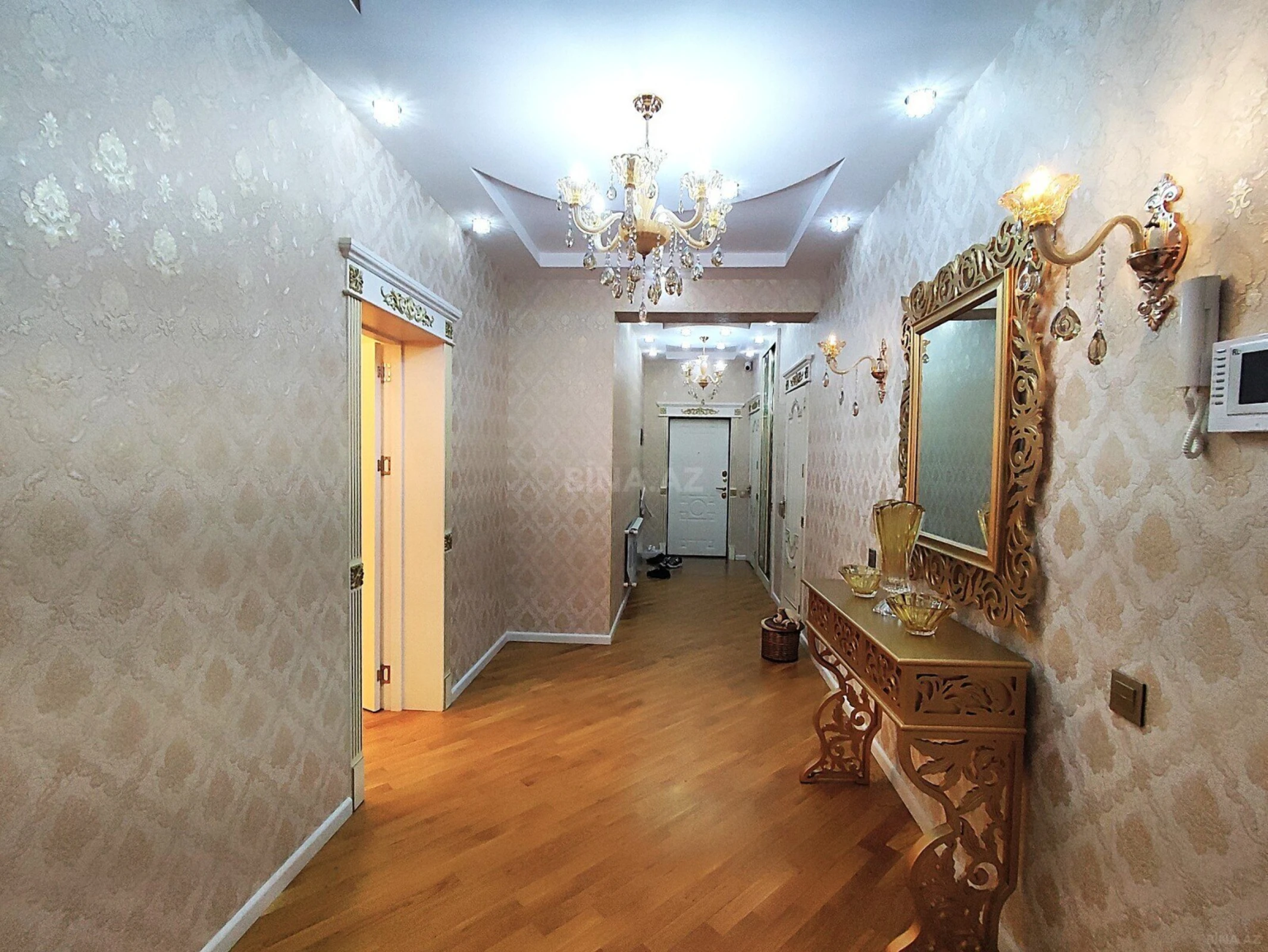 Satılır 3 otaqlı mənzil 97.3 m²