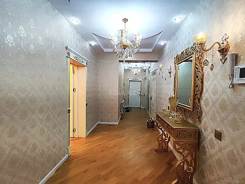Satılır 3 otaqlı mənzil 97.3 m²