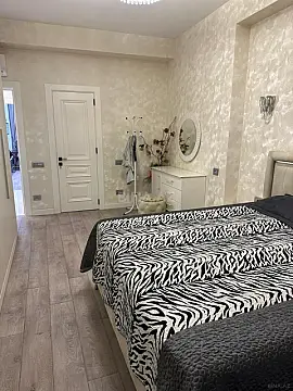 Kirayə verilir 4 otaqlı mənzil 145 m²