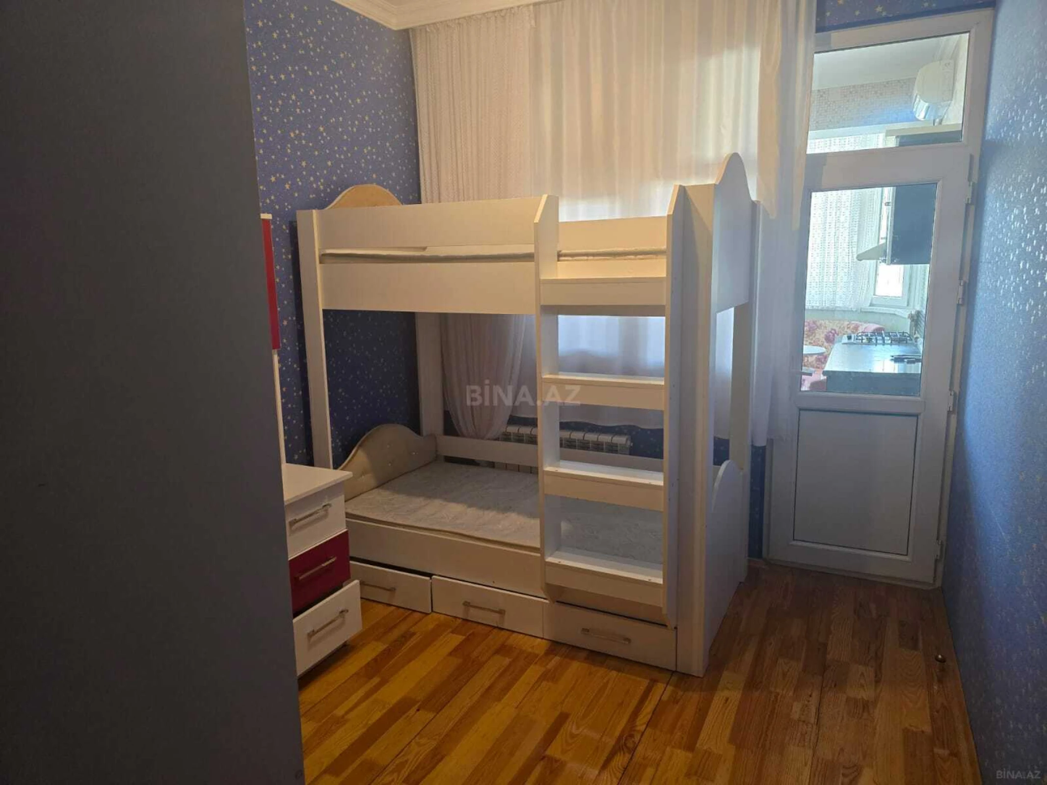 Kirayə verilir 3 otaqlı mənzil 81 m²