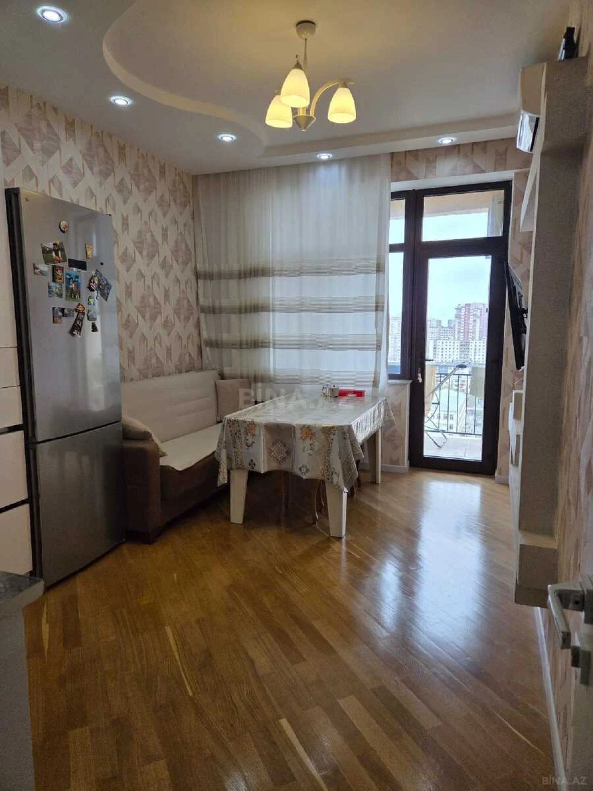 Satılır 2 otaqlı mənzil 62 m²