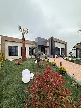 Satılır 5 otaqlı həyət evi 200 m²