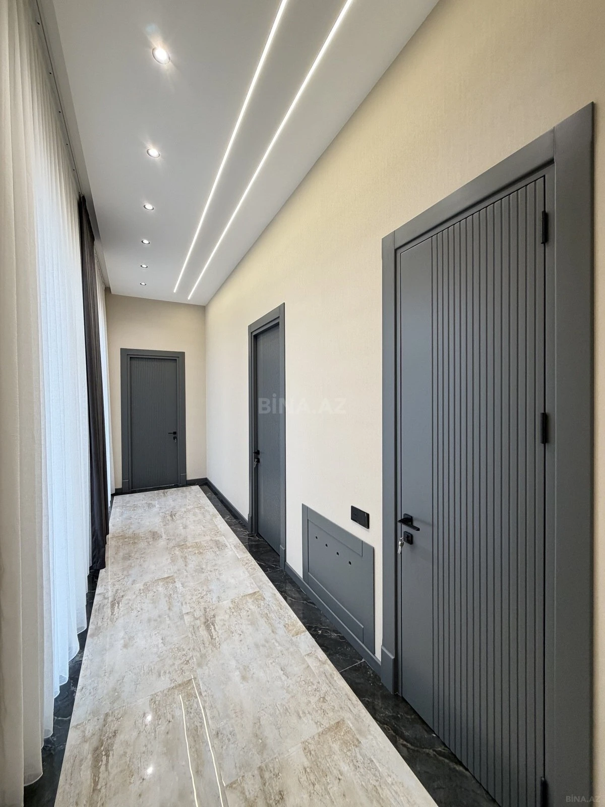 Satılır 5 otaqlı həyət evi 200 m²