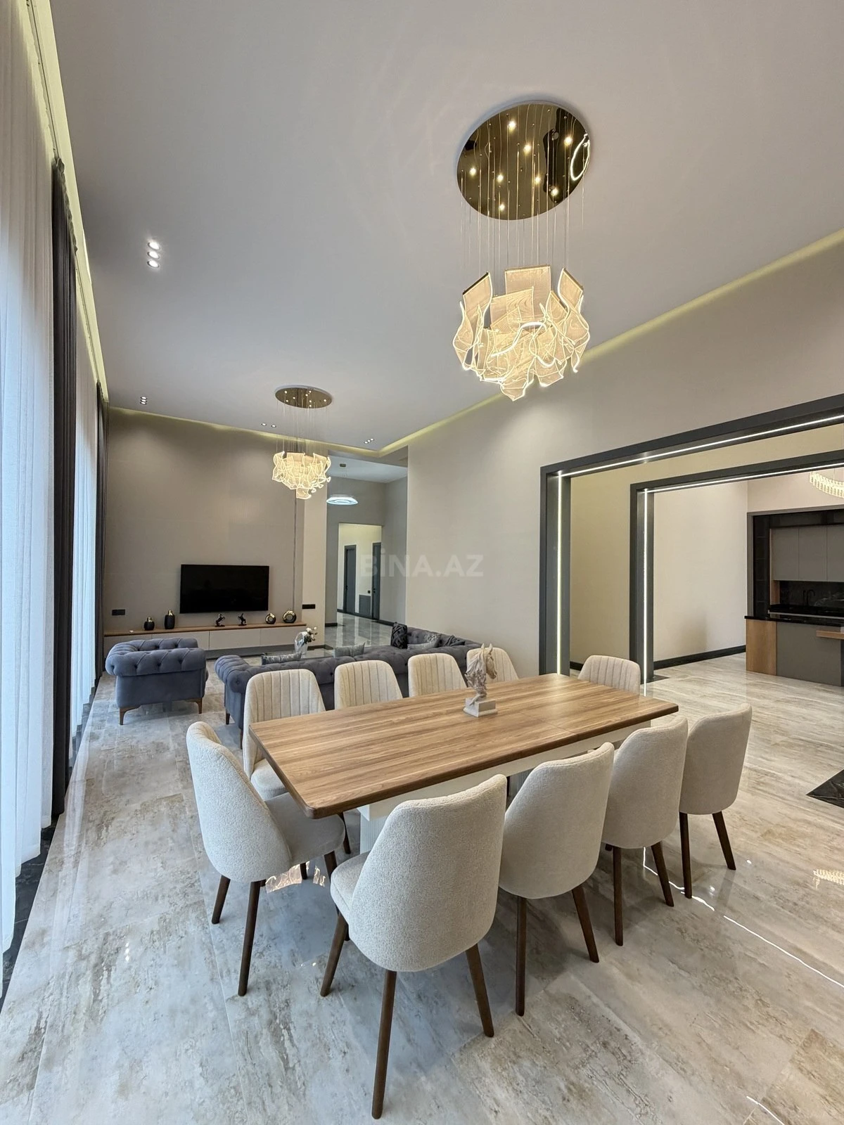 Satılır 5 otaqlı həyət evi 200 m²