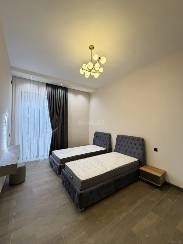 Satılır 5 otaqlı həyət evi 200 m²