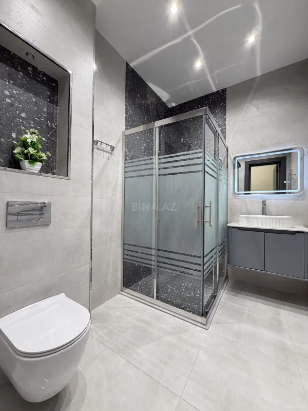 Satılır 5 otaqlı həyət evi 200 m²