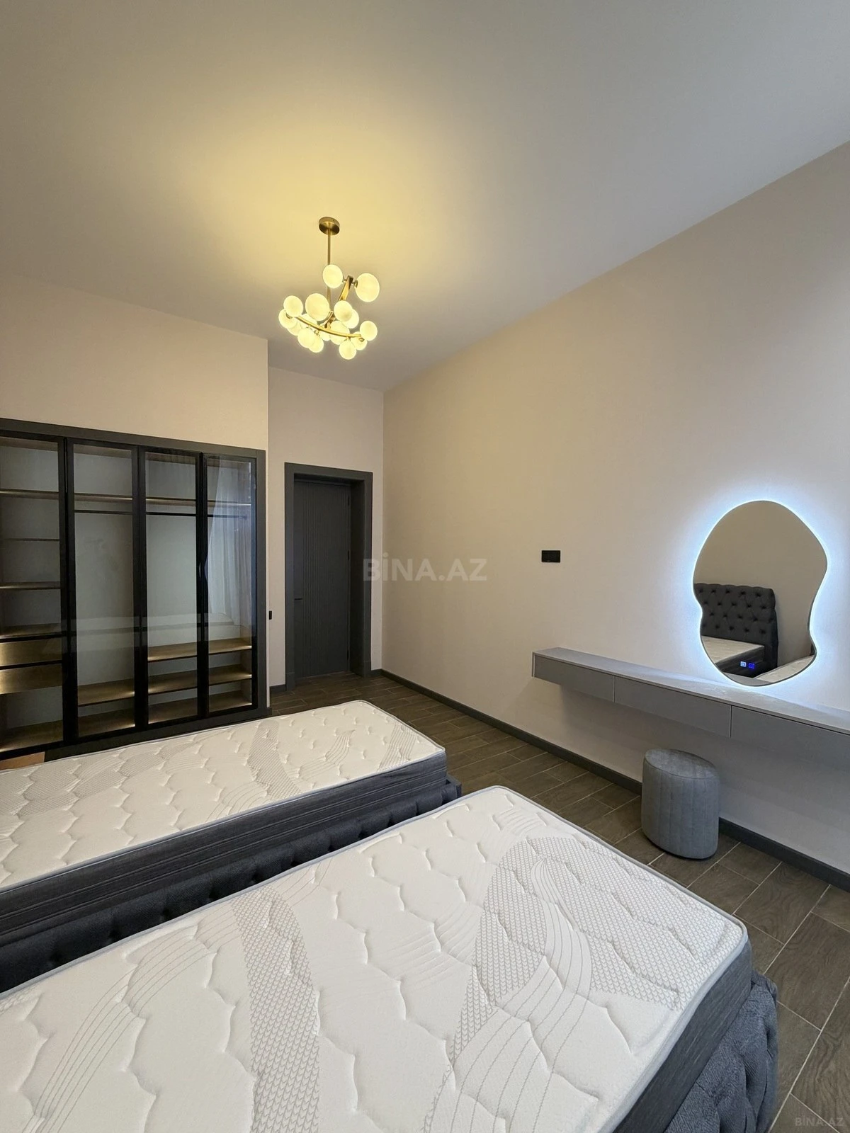 Satılır 5 otaqlı həyət evi 200 m²