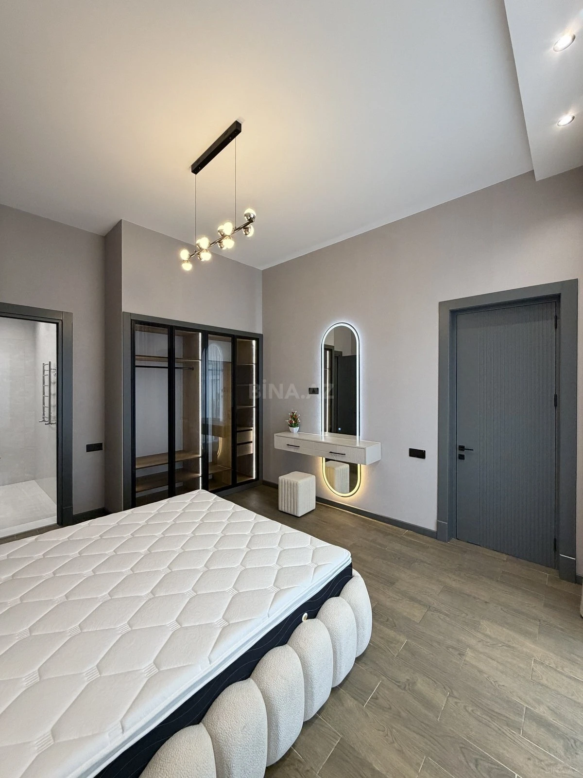 Satılır 5 otaqlı həyət evi 200 m²