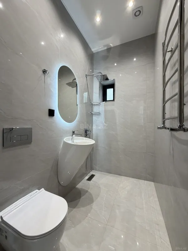 Satılır 5 otaqlı həyət evi 200 m²