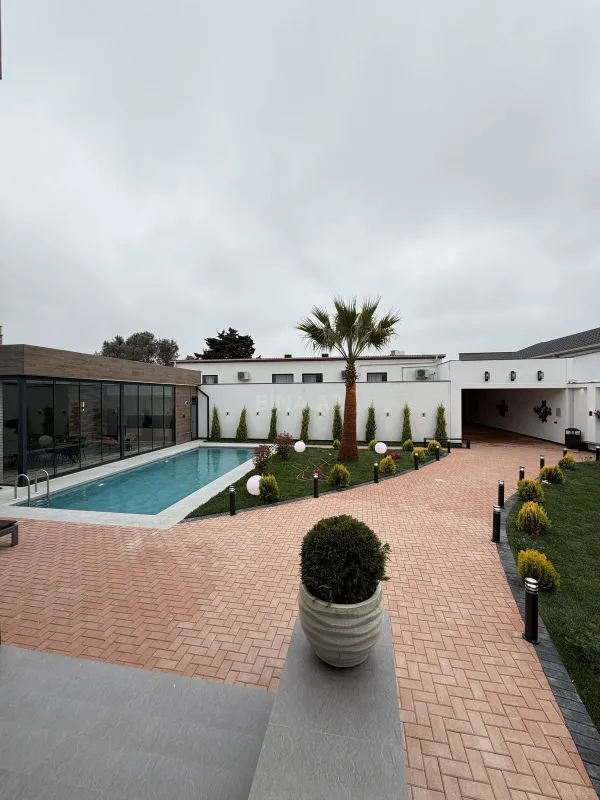 Satılır 5 otaqlı həyət evi 200 m²