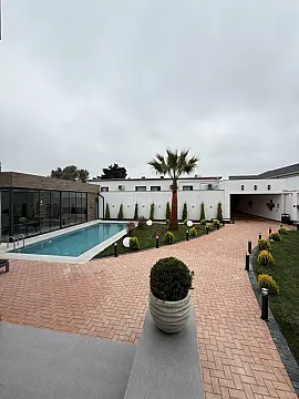 Satılır 5 otaqlı həyət evi 200 m²