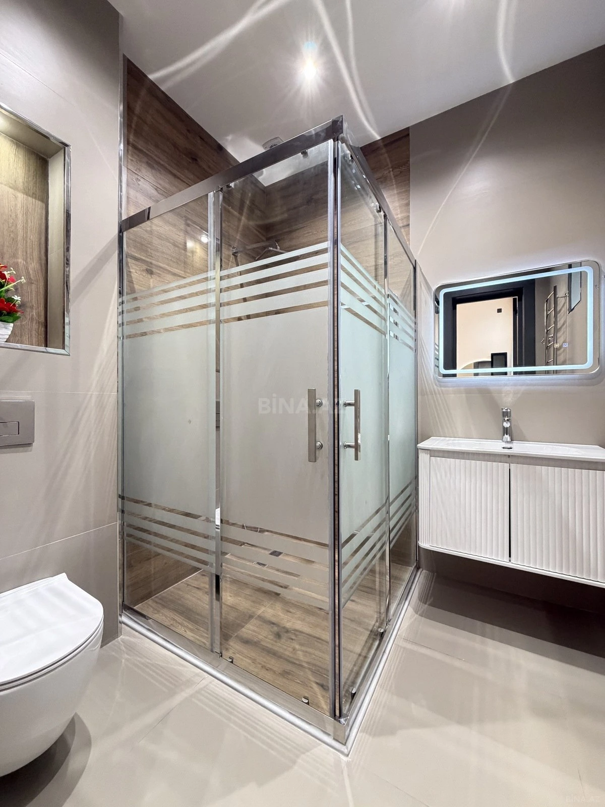 Satılır 5 otaqlı həyət evi 200 m²