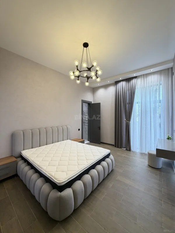 Satılır 5 otaqlı həyət evi 200 m²