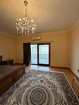 Kirayə verilir 8 otaqlı həyət evi 500 m²