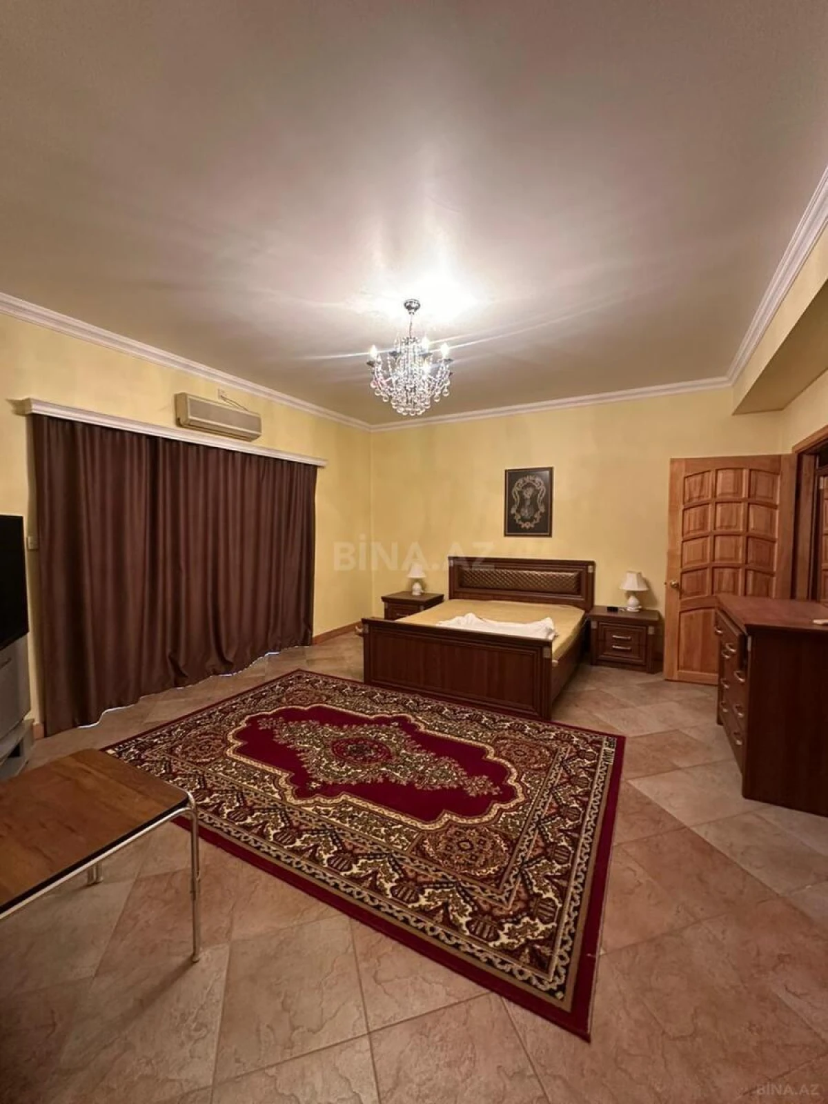 Kirayə verilir 8 otaqlı həyət evi 500 m²